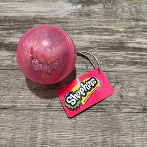 Shopkins merry macaron and Mary mint sundae